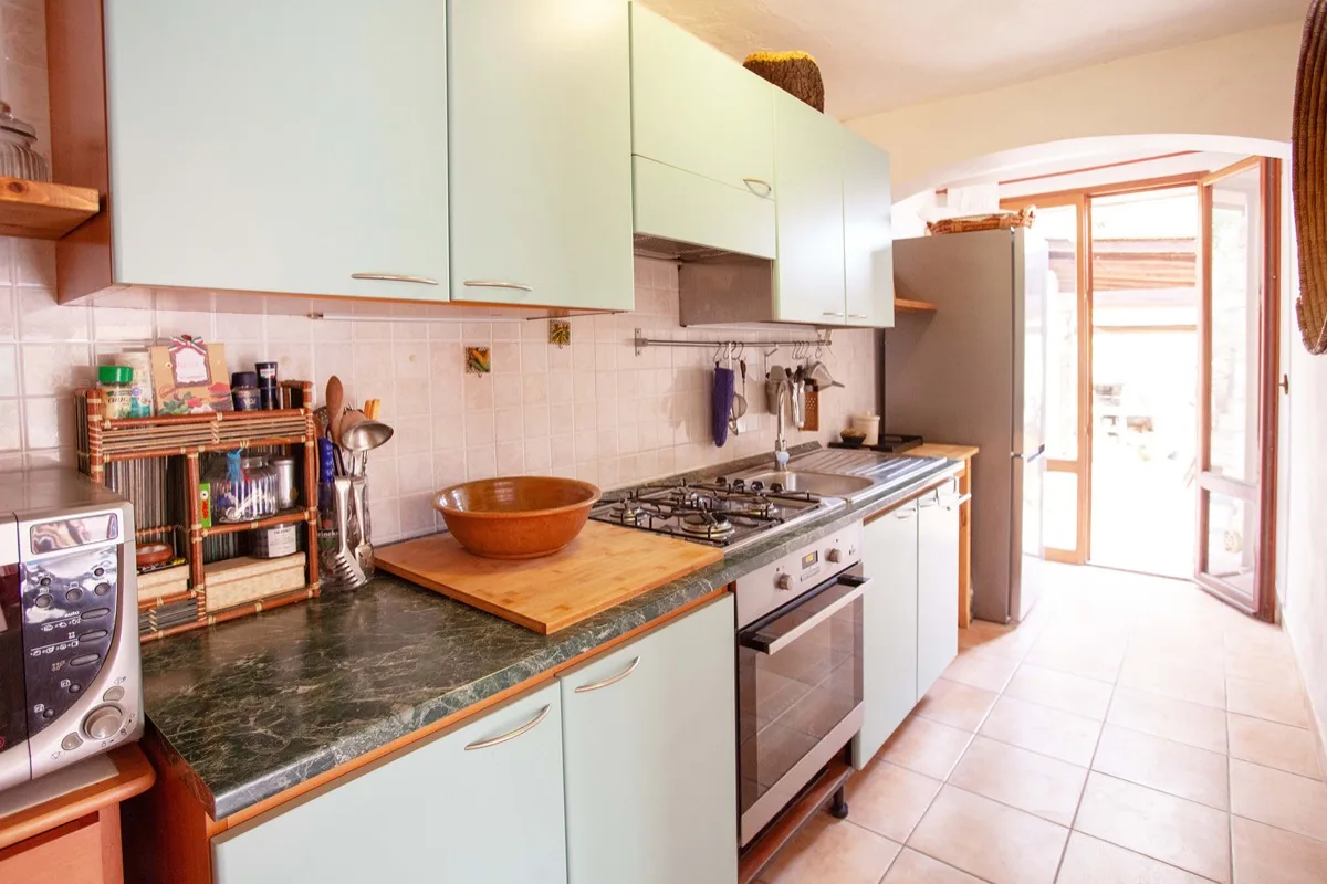 Fully equipped kitchen